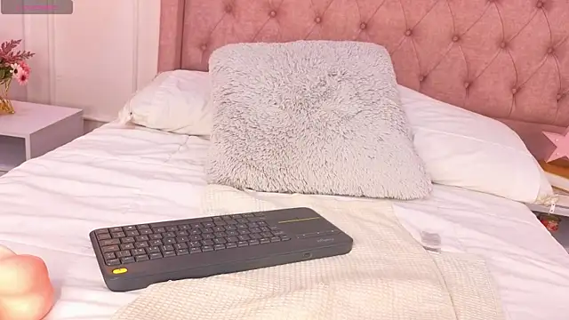 XXX chat uživo modela LeylaRusso