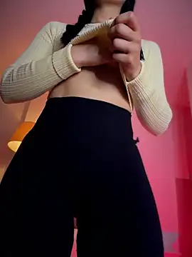 دردشة ChloeeCoxx الجنسية المباشرة