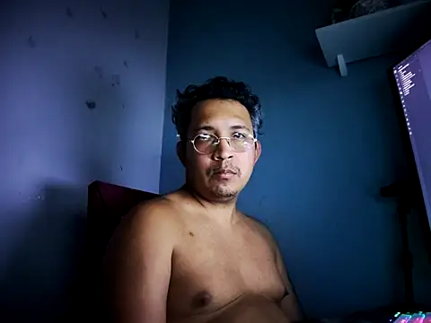 adelgado777 Webcam Show