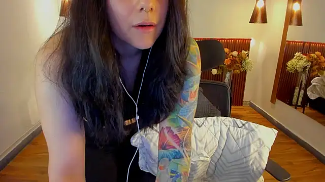 KatherineBond 现场XXX聊天