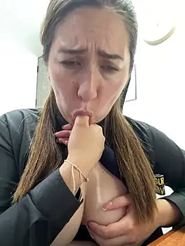 Pokazy przed kamerką – suzy-111