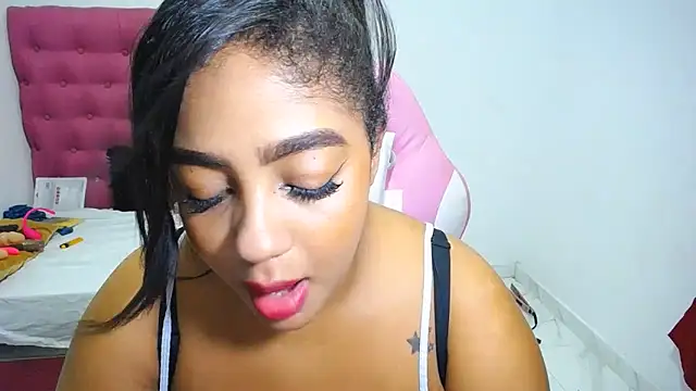 Sala de chat ao vivo de Mady_Kolemam