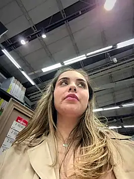 Živý XXX chat Alirawrz
