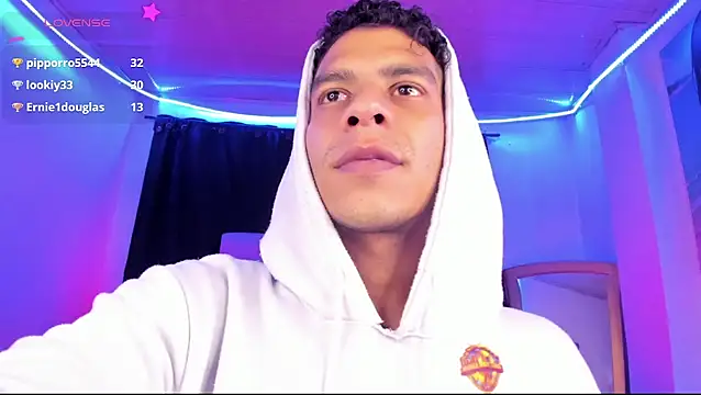 Ethan_Boyyのウェブカメラショー