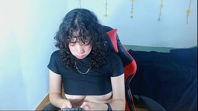 sajecrismaa Adlı Modelin Canlı XXX Sohbeti