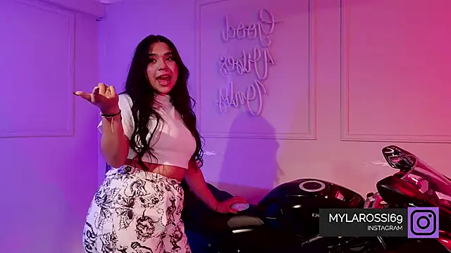 MylarossiのライブXXXチャット