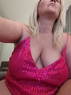 Chat XXX en directo de Divineblond