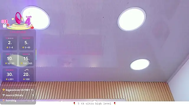 EmilyCleyのライブXXXチャット