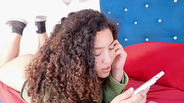 meganrousx Chat XXX in diretta