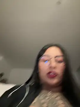 Rae_Lil_White's Live XXX Chat