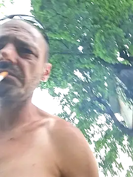 Chat +18 de DaddyAndSplashQueen ao vivo
