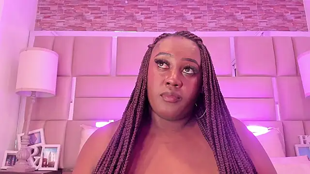 Czat XXX na żywo – ShaniaBrownn