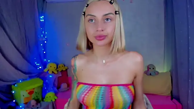 Chat XXX en directo de YourLizzyDoll