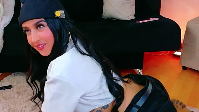 EmmyEvans1 – Naživo XXX chat
