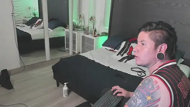 inkedsinners_'s Live XXX Chat