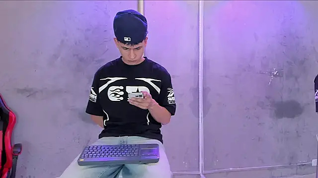 Webkamerová show zam_noir