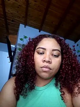 Chat +18 de AngelaCoffee ao vivo