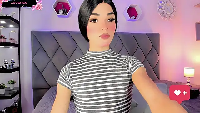 Amira_EmberのライブXXXチャット