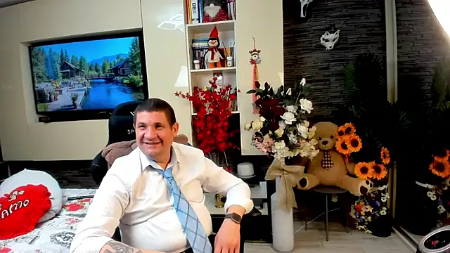 SpartacusDaddy48 Adlı Modelin Canlı XXX Sohbeti