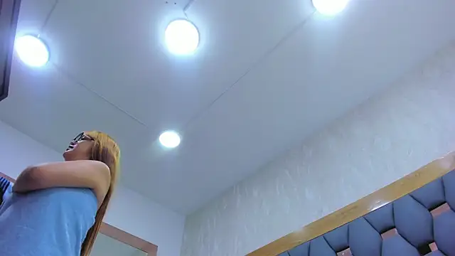 Czat XXX na żywo – juliette_pretty_