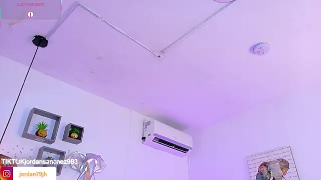 Czat XXX na żywo – JordanSmiith_