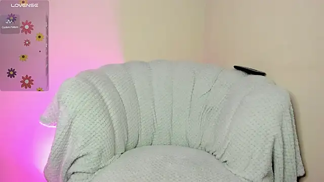 Chatroom XXX en direct de lylah_brosst