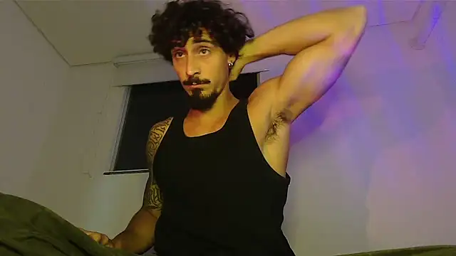 milkoffen Live XXX chat