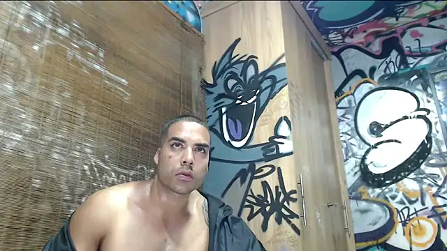 Czat XXX na żywo – Justin_Frank