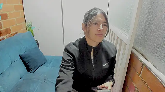 Penelope47's Live XXX Chat