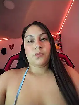 Czat XXX na żywo – esmeralda_jadees