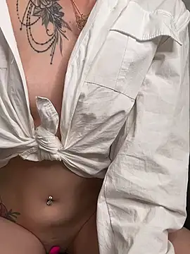TeaseBabeXXX's Live XXX Chat