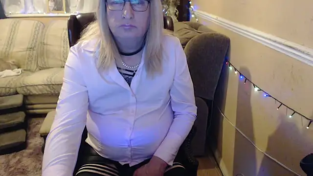 cuminmyknickers 在線直播表演