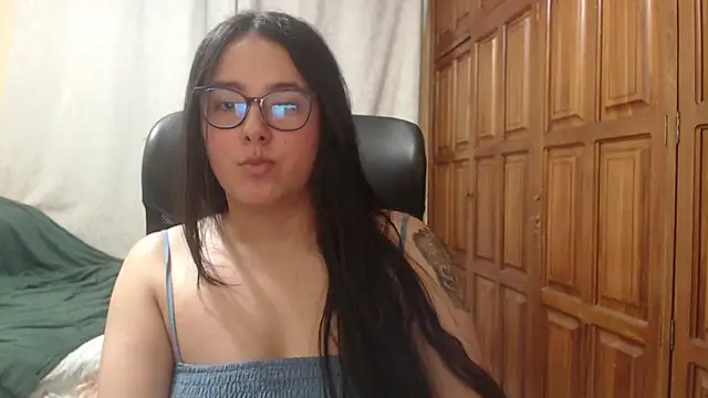 Chat +18 de Venus_cat_ ao vivo