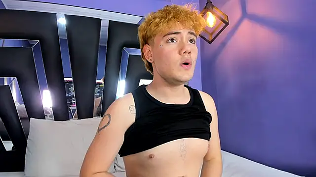 VeluniLiore's Live XXX Chat