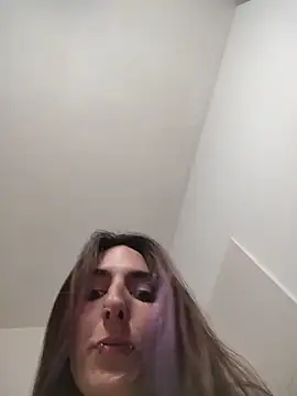 sweetsinxxx élő XXX-chatje