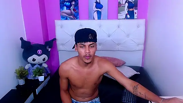 Angel_foxc13 Webcam Show