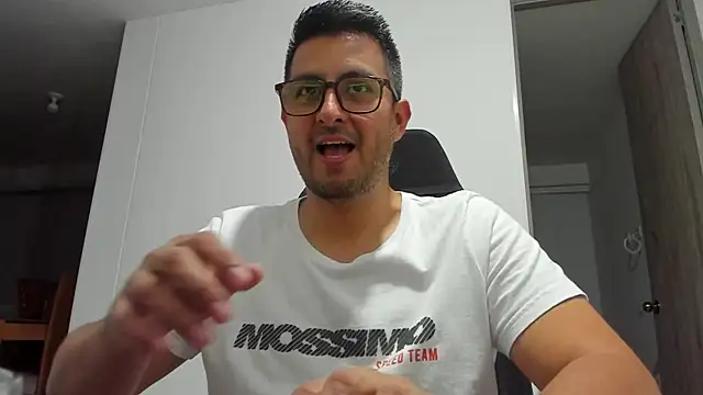Show de LucaBorbon na webcam
