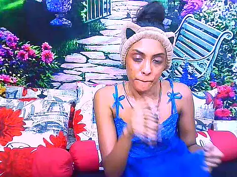 IndianPretty14u2Luv: απευθείας συνομιλία ΧΧΧ