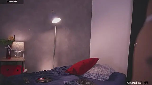 kitty_pruu's Live XXX Chat