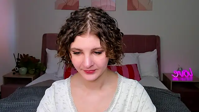 Chatroom XXX en direct de Kira__Fluffy