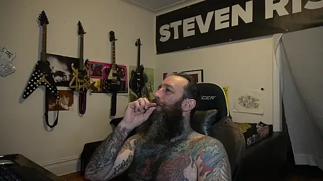 Pertunjukan Kamera Web StevenRiseNYC