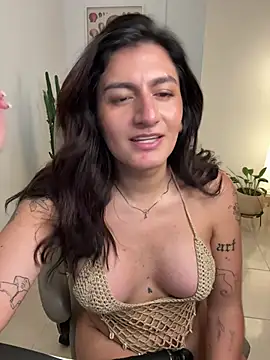 ari_artis Chat XXX in diretta