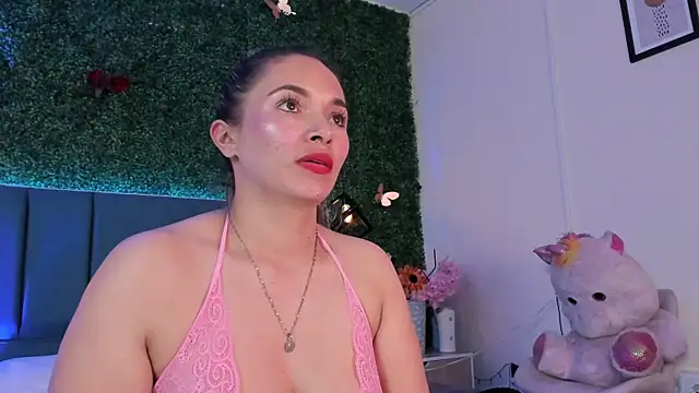 Chat XXX en directo de Kiaraa88