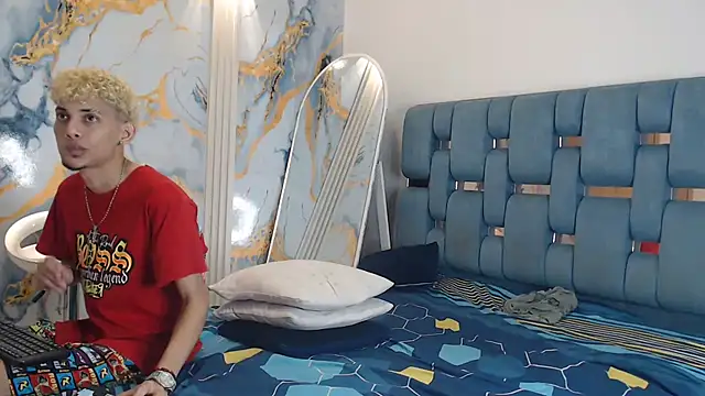 Chatroom XXX en direct de YOUNG_BOYS_HELL