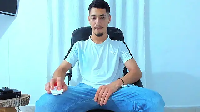 Chat +18 de Chandler_ken ao vivo