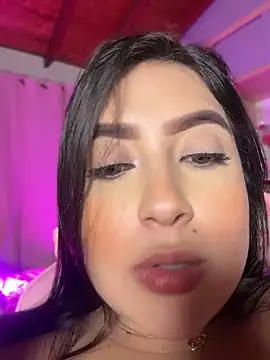 Emiily_Moore1's Live XXX Chat