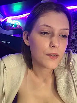 Lilactease Adlı Modelin Web Kamerası Şovu