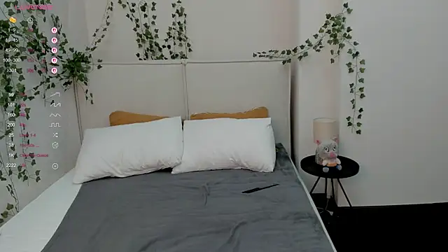 XXX chat uživo modela Charlotte_Stee