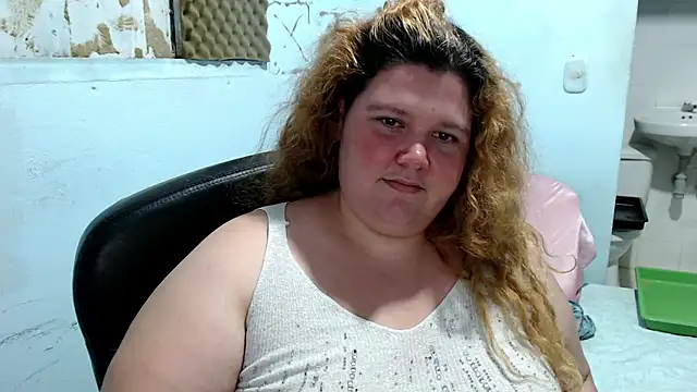 Chat +18 de bbwsquirt ao vivo