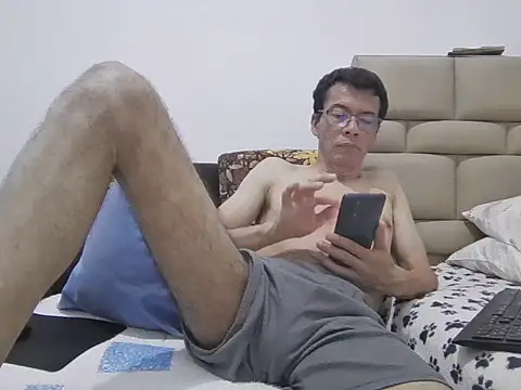 skinnylatino51 Show Webcam
